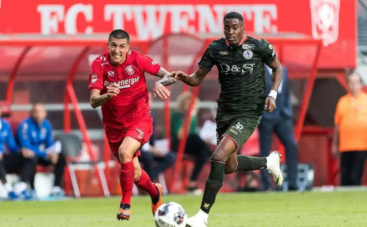 国际赛事中 国际赛事中