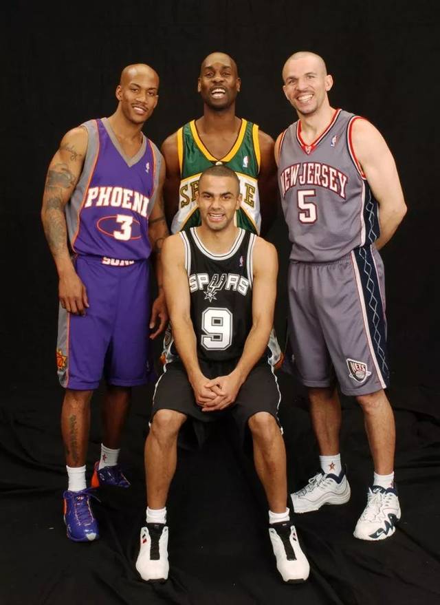 她的成长速 她的成长速