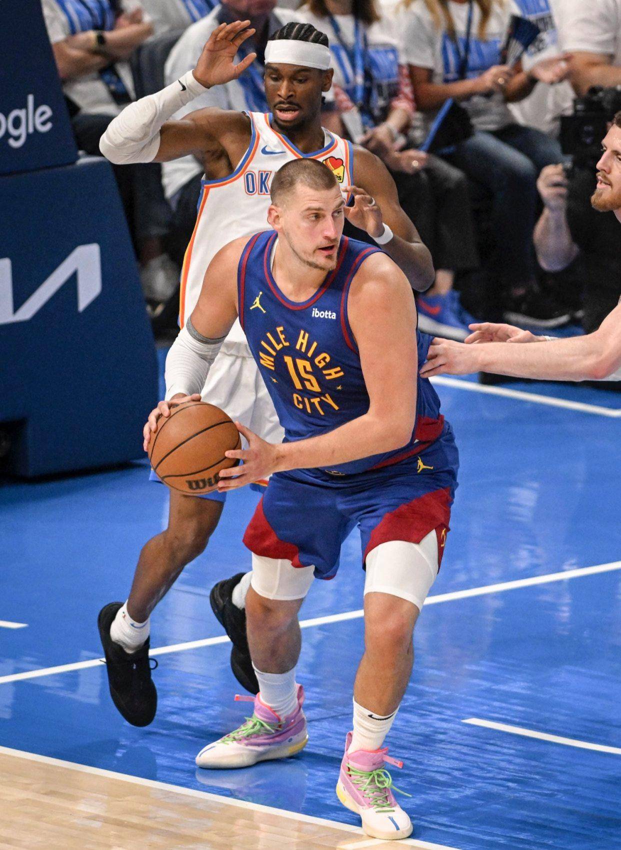 充满悬念 充满悬念